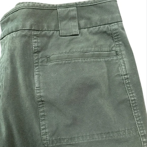 Coldwater Creek Natural Fit Capri Front Seam Stretch Waist Army Green. Sz 12 - Picture 4 of 8